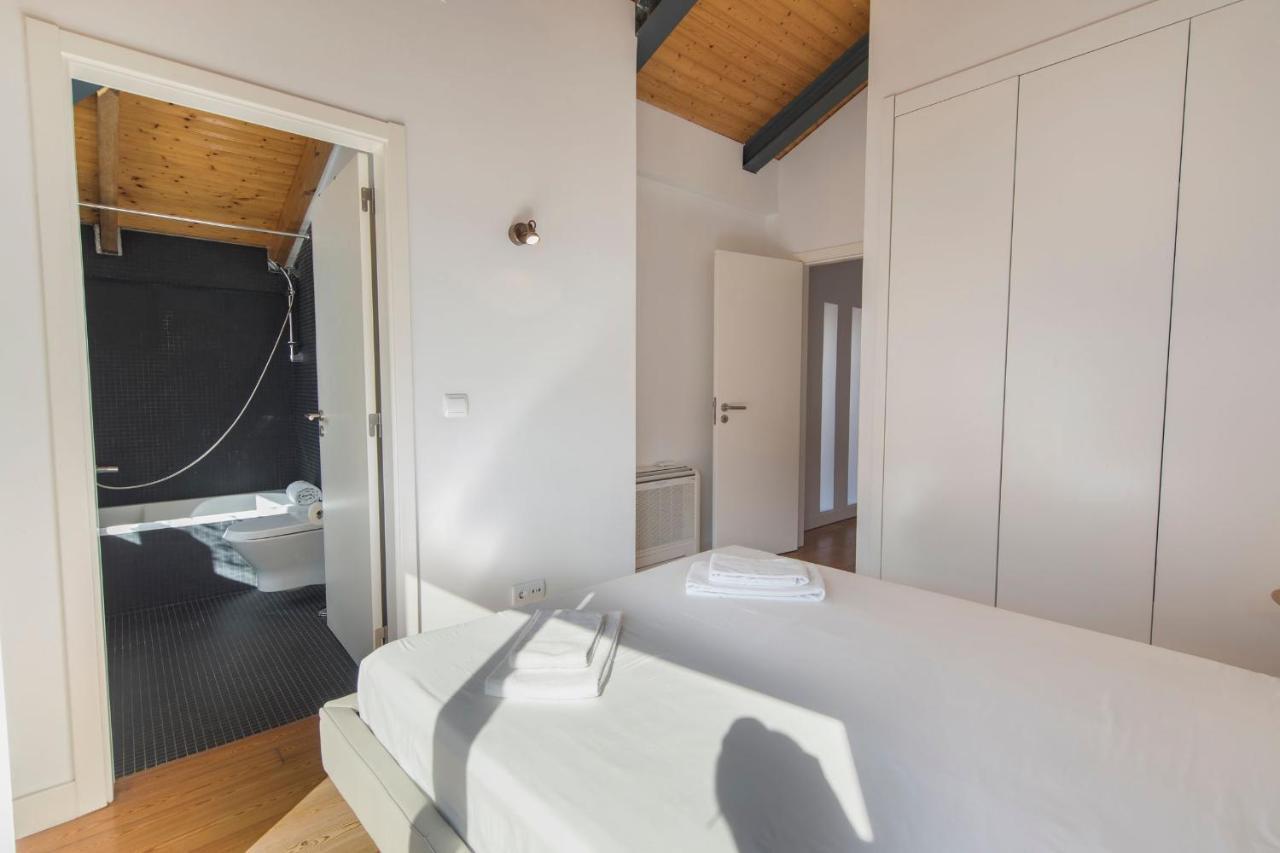 Bairro Alto Stunning Flat With Balcony By Lovelystay Lisbon Exterior photo